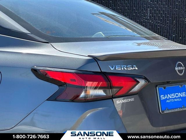 2025 Nissan Versa 1.6 SR