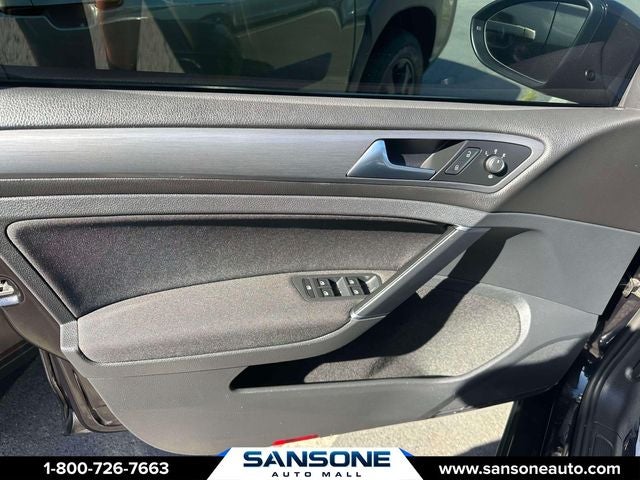 2018 Volkswagen Golf TSI S 4-Door