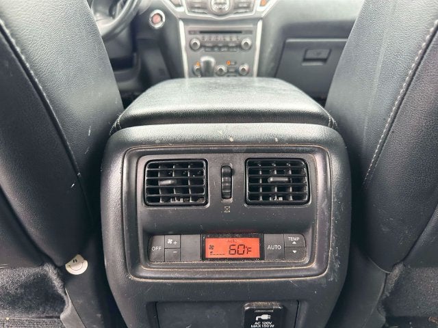 2017 Nissan Pathfinder SL