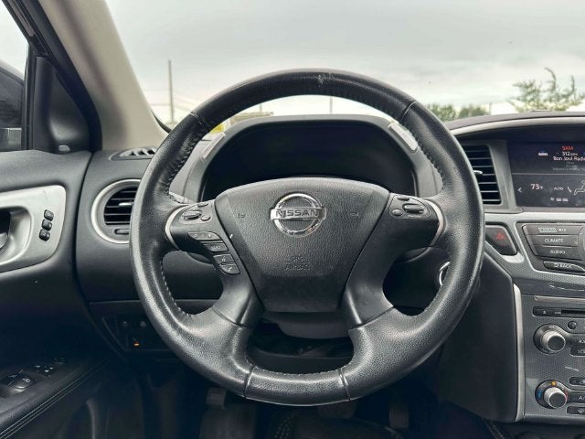 2017 Nissan Pathfinder SL