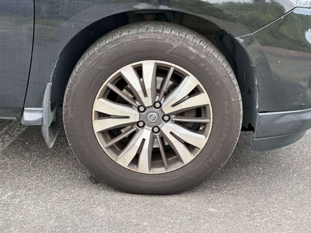 2017 Nissan Pathfinder SL