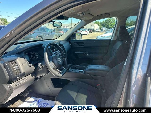 2024 Nissan Pathfinder S
