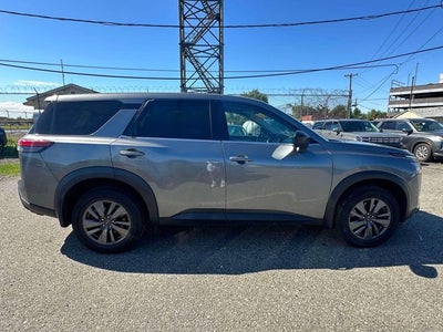 2024 Nissan Pathfinder S