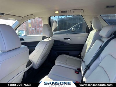 2023 Nissan Pathfinder SL