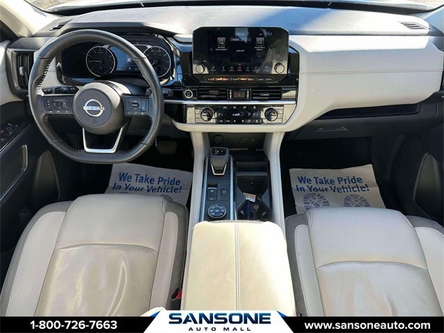 2023 Nissan Pathfinder SL