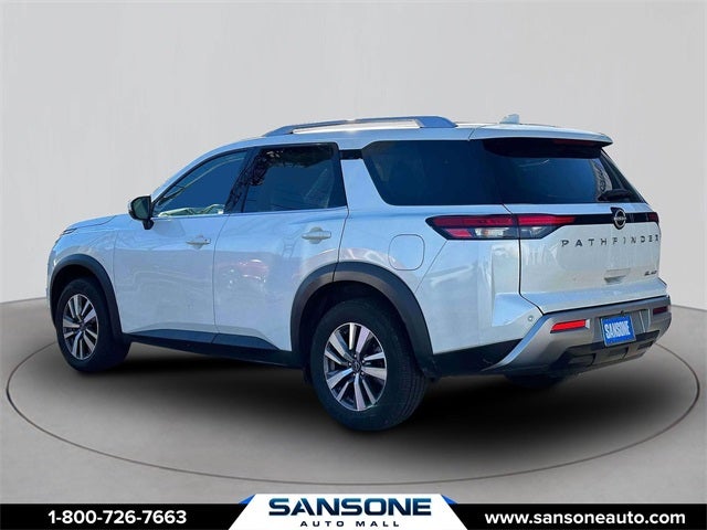 2023 Nissan Pathfinder SL