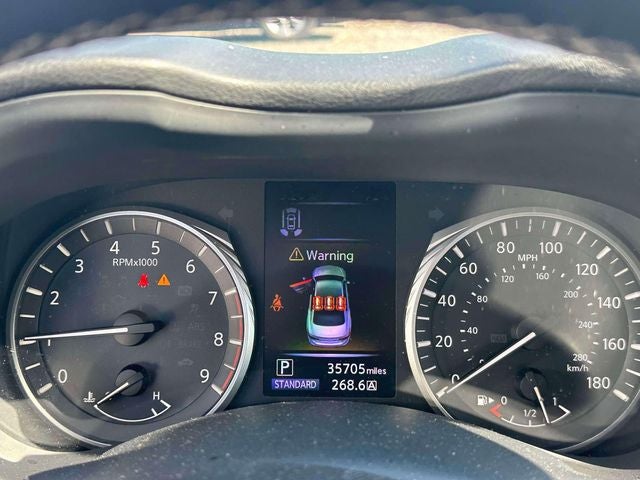 2023 INFINITI Q50 LUXE
