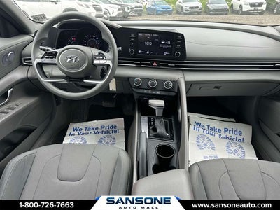 2023 Hyundai Elantra SE