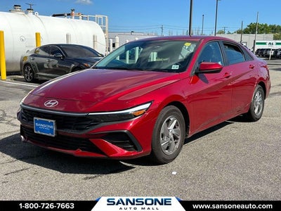 2025 Hyundai Elantra SE