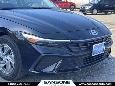 2025 Hyundai Elantra SE