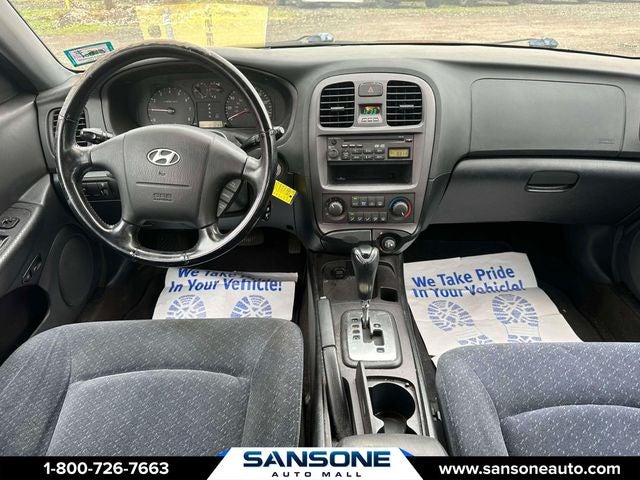 2004 Hyundai Sonata Base