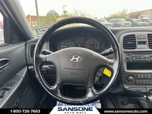 2004 Hyundai Sonata Base