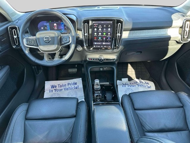 2024 Volvo XC40 B5 Plus Dark Theme