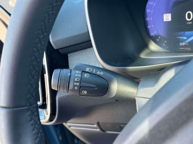 2024 Volvo XC40 B5 Plus Dark Theme